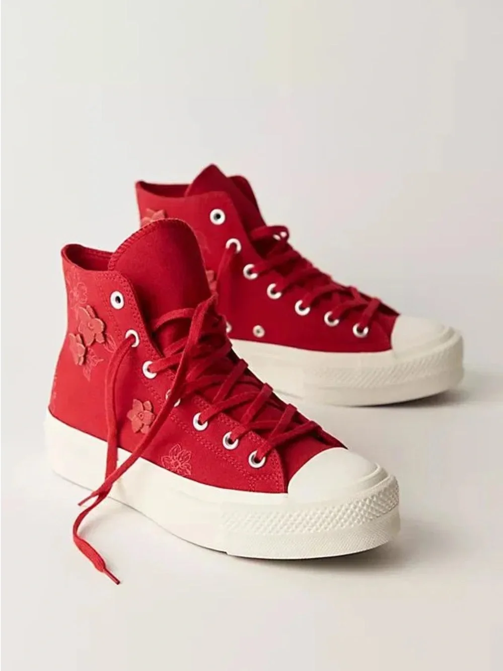 Converse Chuck Taylor All Star Lift High ‘Floral Embroidery Days Ahead’